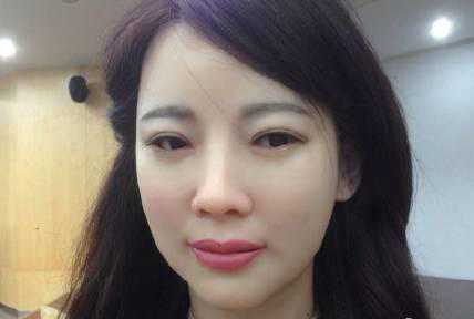 女性机器人”为何这么受欢迎？宅男：有些功能比真人都厉害