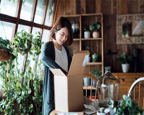 常见的鹦鹉鱼有三种，冷、热带鹦鹉鱼可以混养在一起吗？